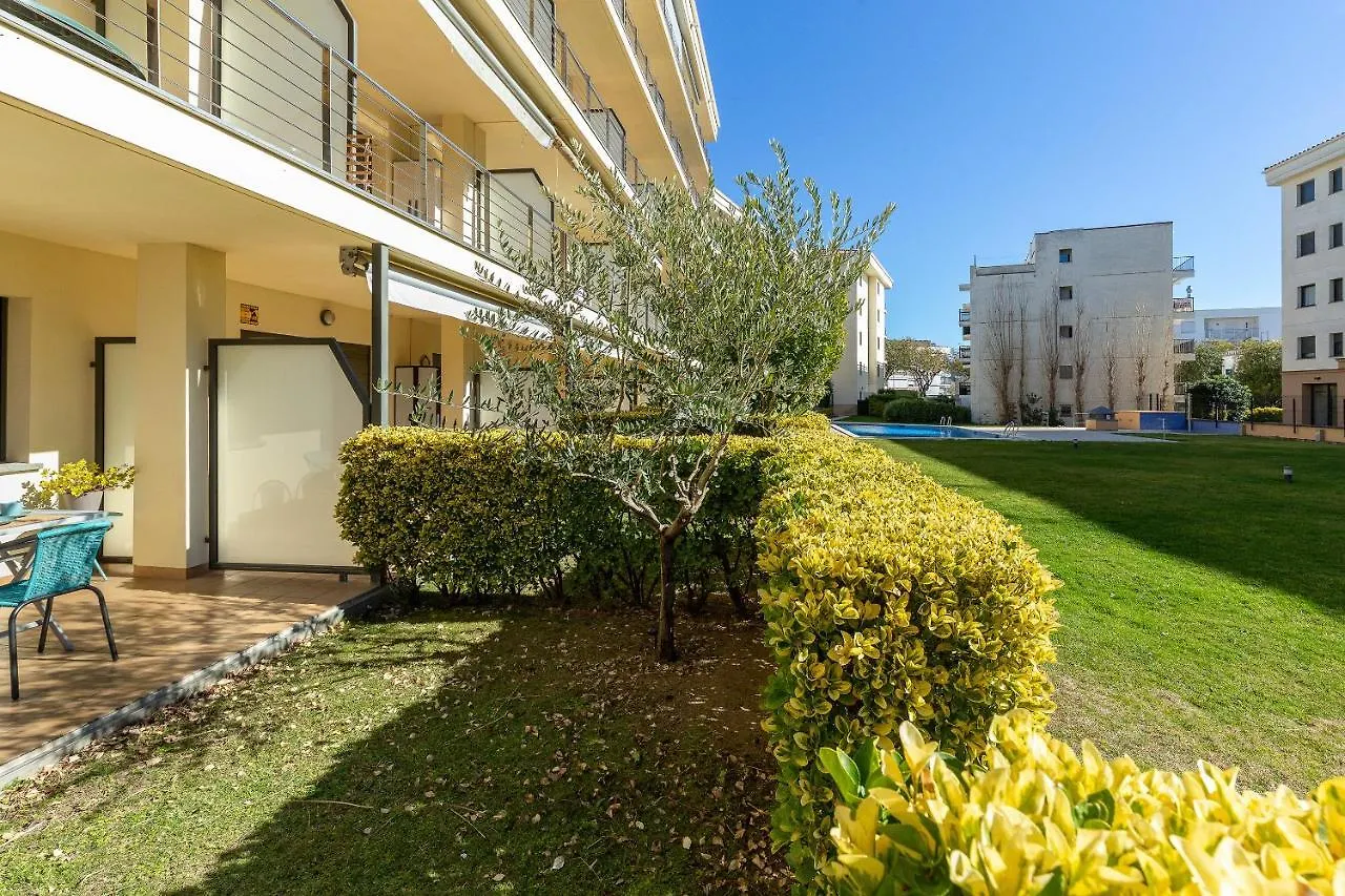 V010 - Milenium - Roses Apartman
